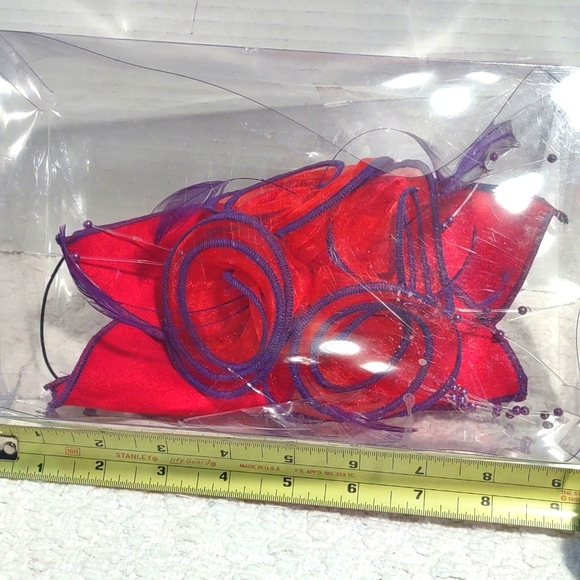 Red & Purple Pendant Hat - Picture 5 of 5